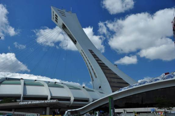 A maior estrutura inclinada do mundo, no Estádio Olímpico em Montreal, no Canadá